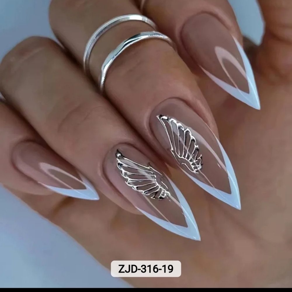 PRESS ON FAKE NAILS.